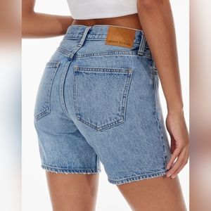 Aritzia - Denim Forum - The City Slim Mid Thigh Short - Size 28
